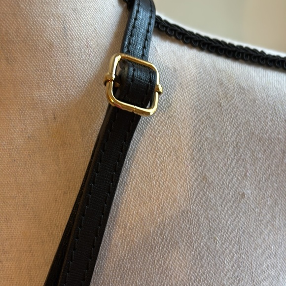 Vera Pelle Round Black Handbag - Picture 12 of 13